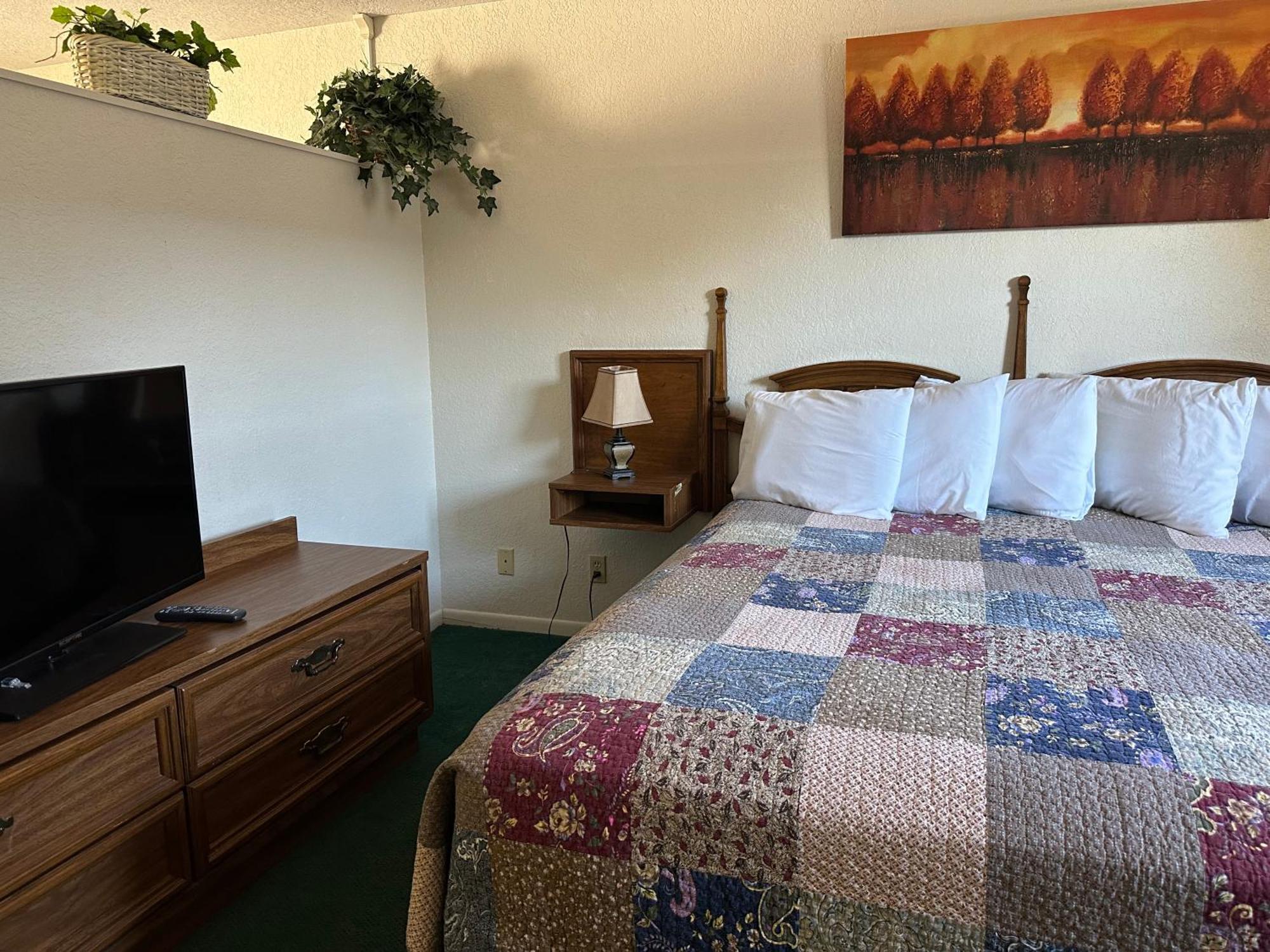 Sunset Inn And Suites Фредериксбург Екстериор снимка