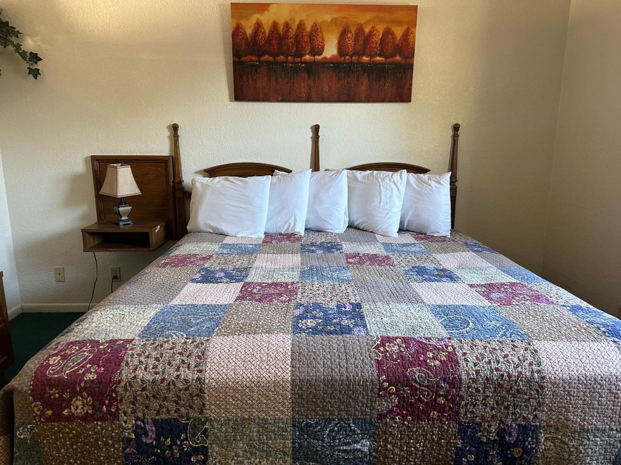 Sunset Inn And Suites Фредериксбург Екстериор снимка