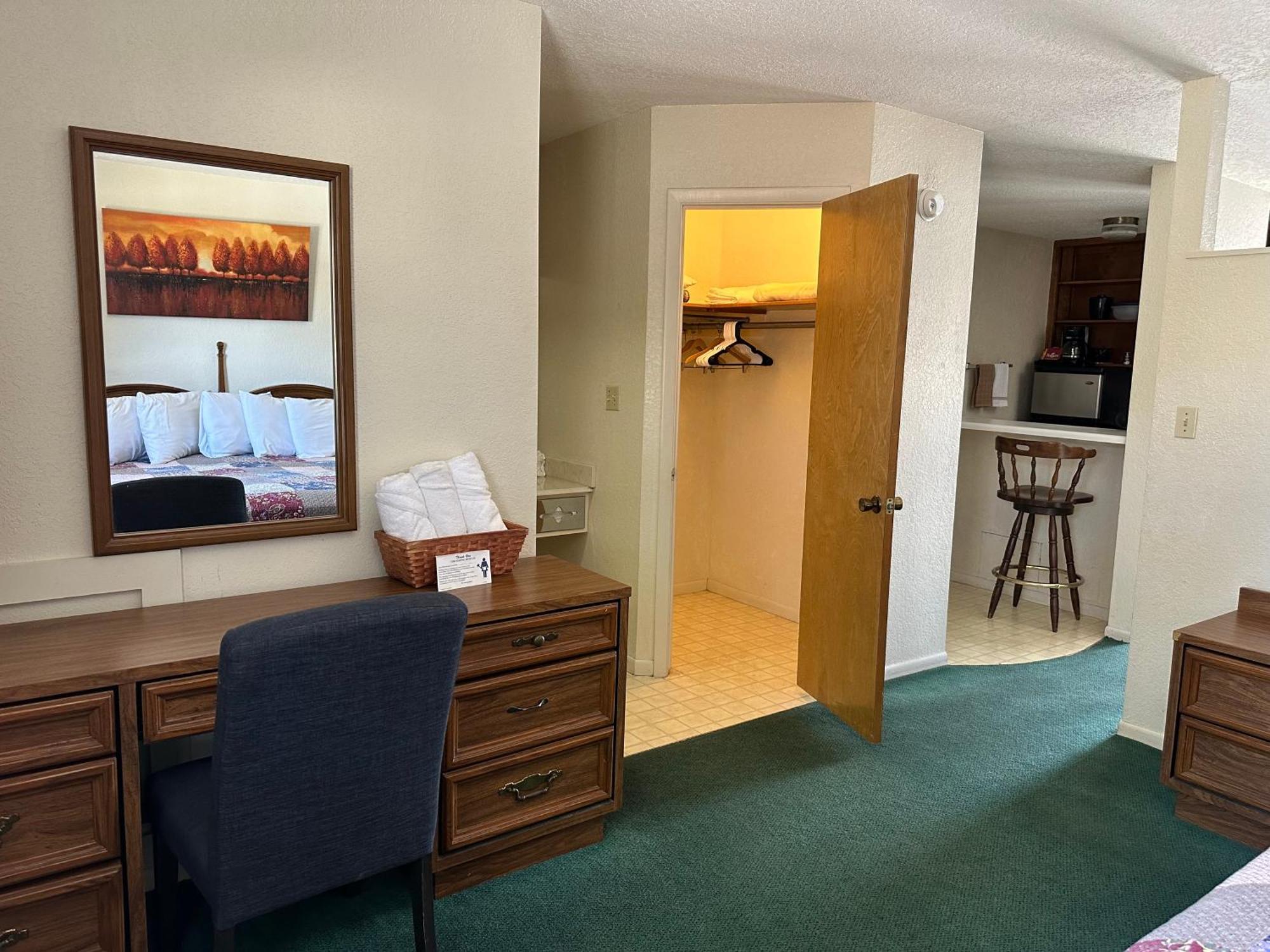 Sunset Inn And Suites Фредериксбург Екстериор снимка