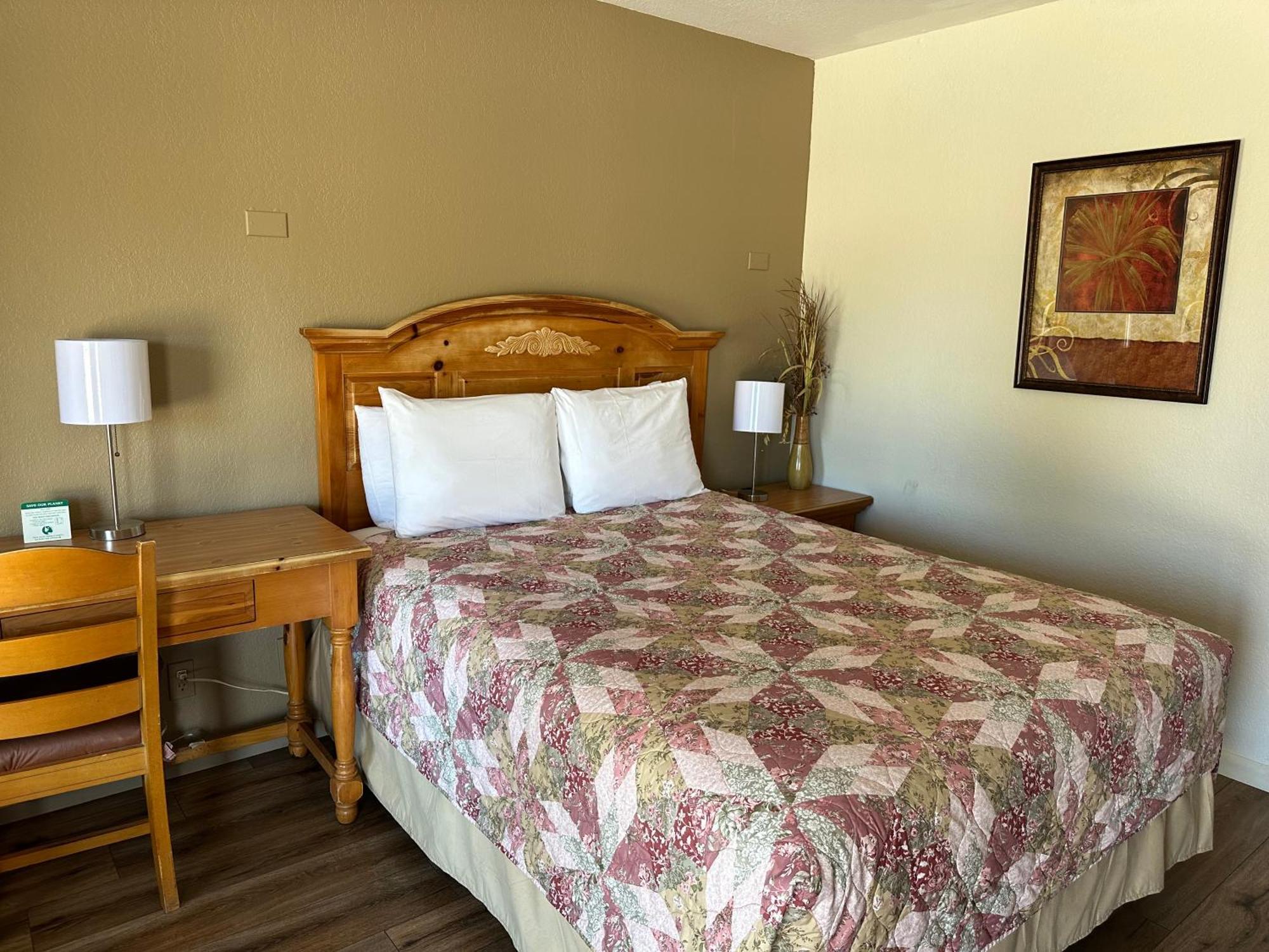 Sunset Inn And Suites Фредериксбург Екстериор снимка