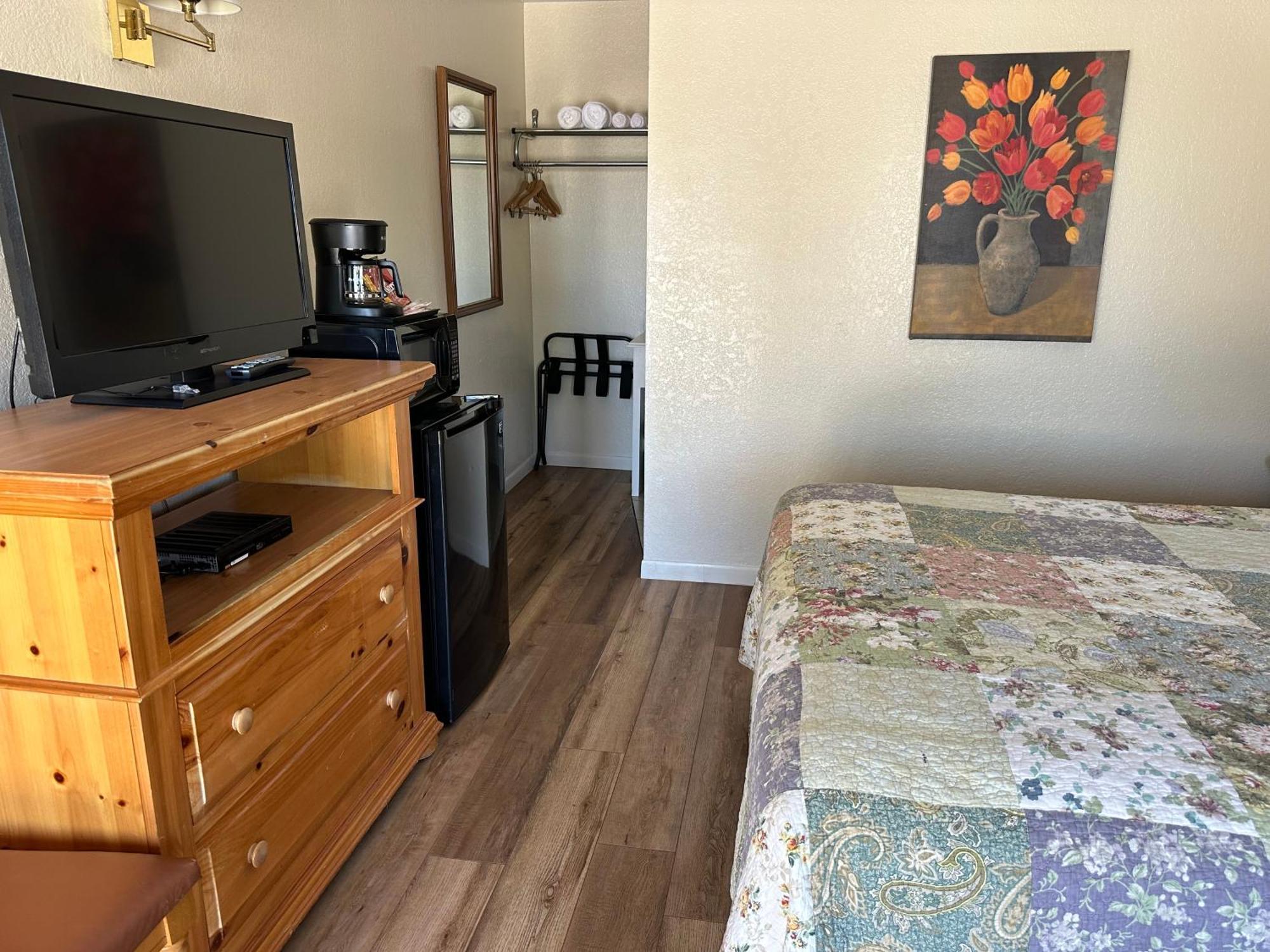 Sunset Inn And Suites Фредериксбург Екстериор снимка