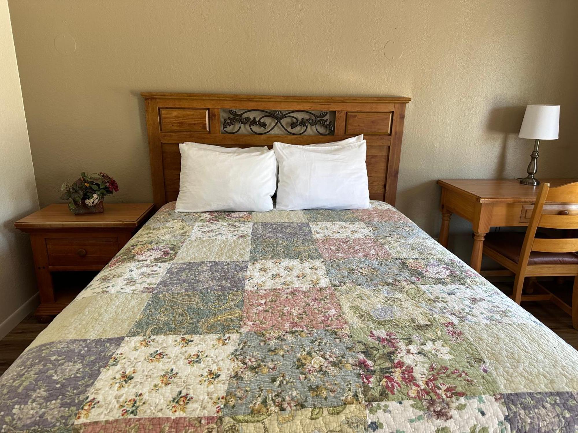 Sunset Inn And Suites Фредериксбург Екстериор снимка