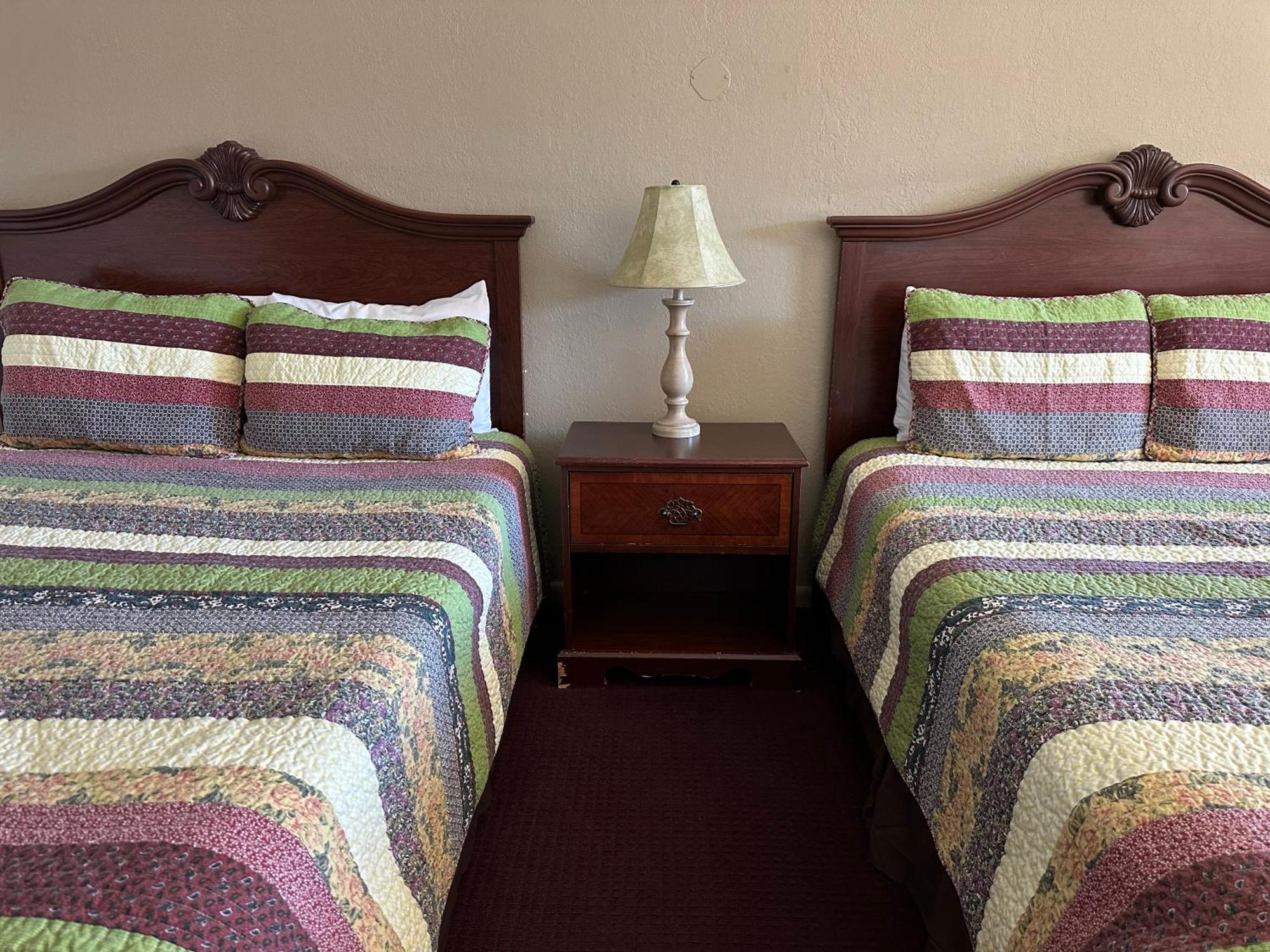 Sunset Inn And Suites Фредериксбург Екстериор снимка
