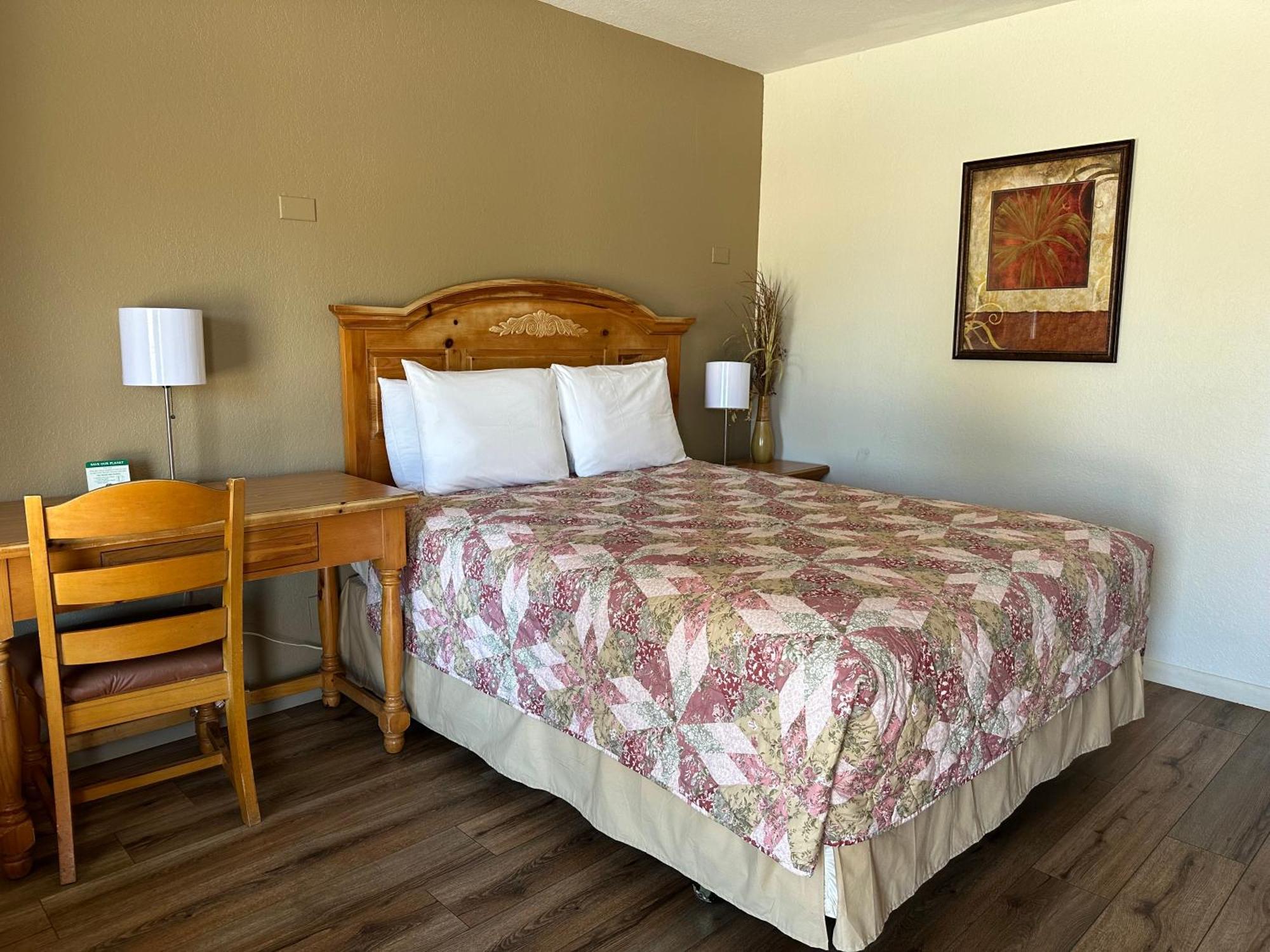 Sunset Inn And Suites Фредериксбург Екстериор снимка