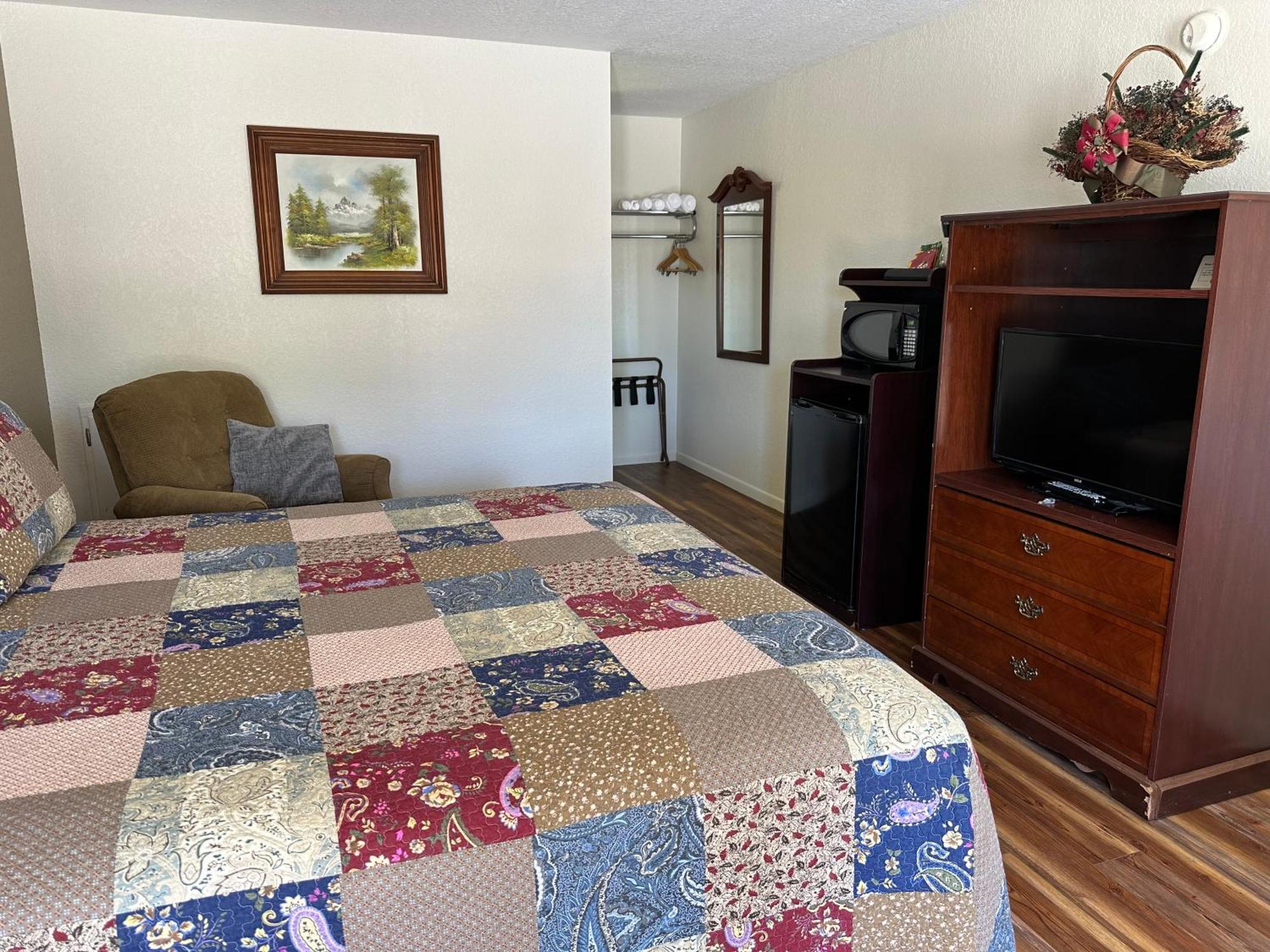 Sunset Inn And Suites Фредериксбург Екстериор снимка