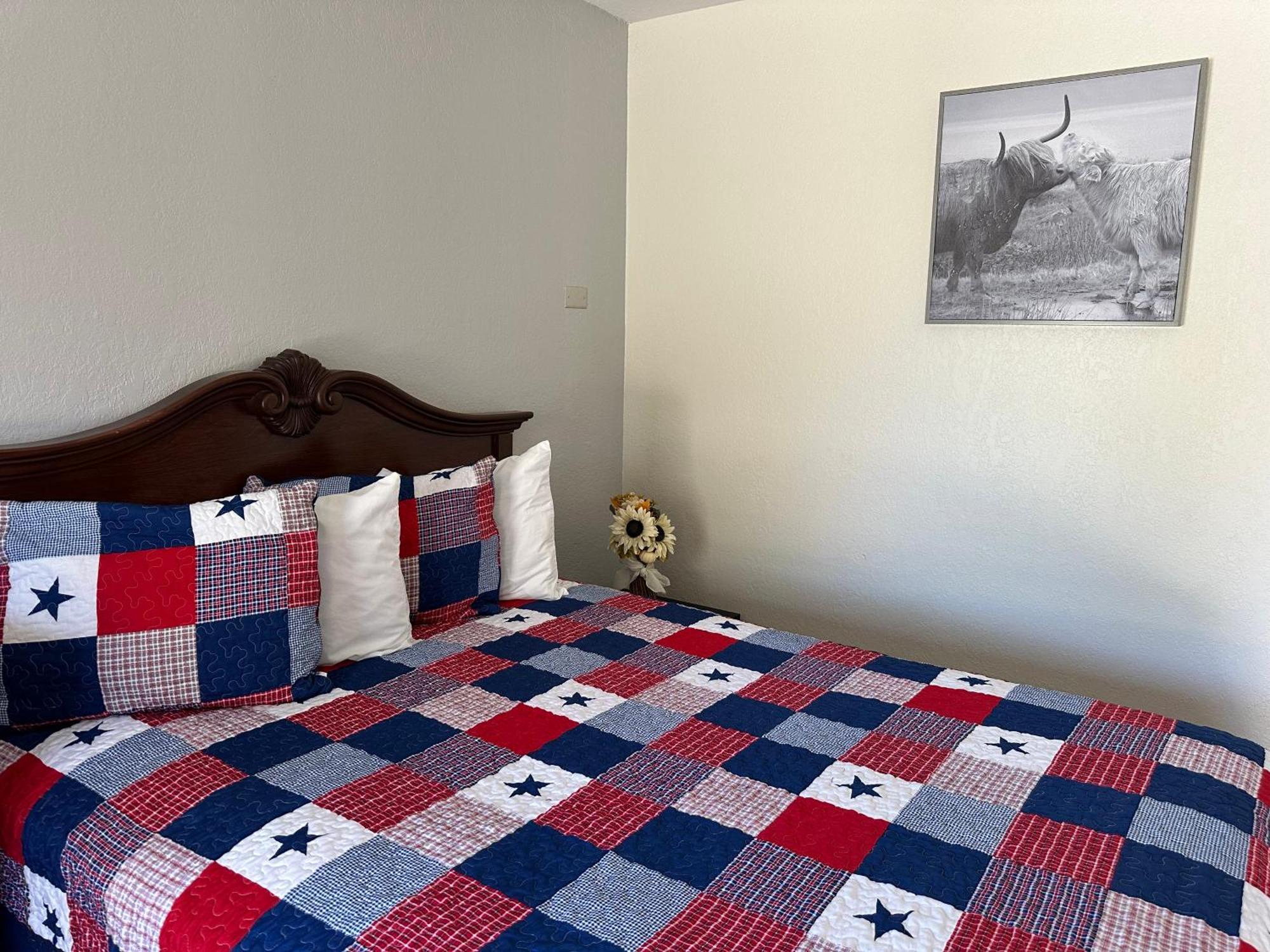 Sunset Inn And Suites Фредериксбург Екстериор снимка