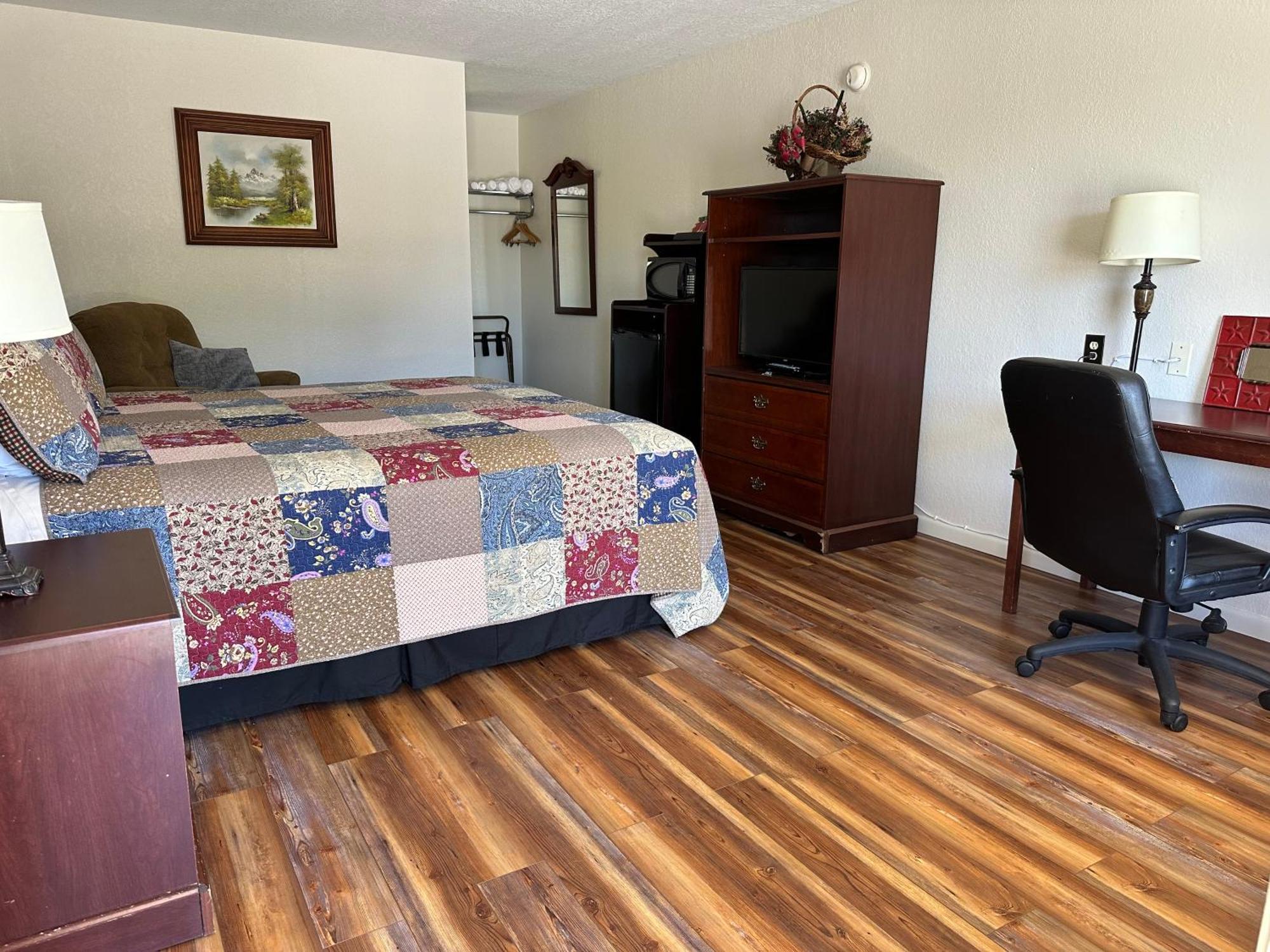 Sunset Inn And Suites Фредериксбург Екстериор снимка